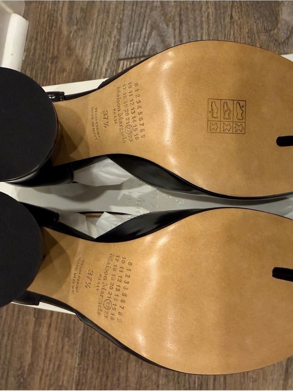 Maison Martin Margiela Black Split-Toe Cross-Strap Heels - Picture 6 of 10